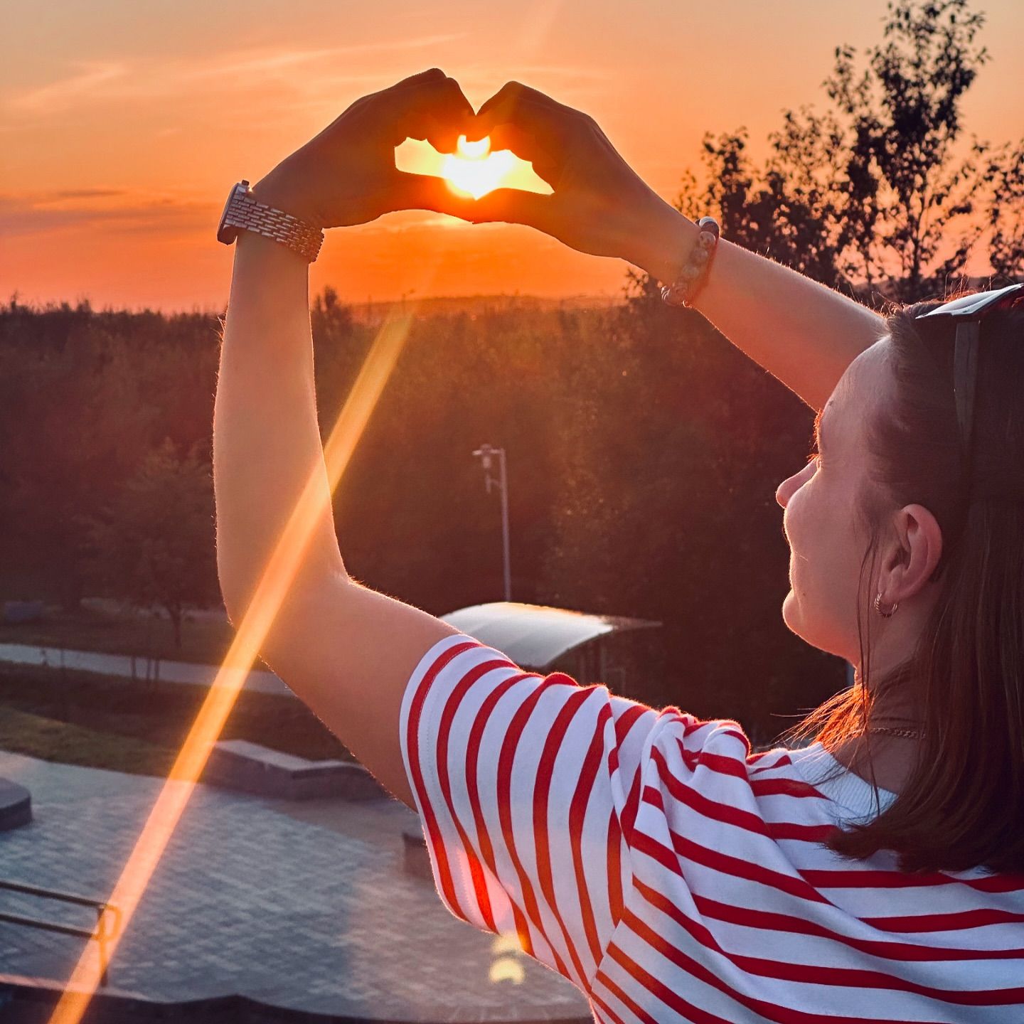 Еще неделька… и отпуск 🤗
Особых планов на него нет, но я его очень жду 

Хочется сменить обстановку, переключить голову (скоро ведь школа начнется🤪), надышаться свежим воздухом, просто много спать 🤣 

Куколки есть в наличии, вопросы задавайте в Direct 📲
Заказы принимаю 🤗

Хорошего всем дня 🫶🏻
Продуктивной рабочей недели, друзья 😉

#понедельник #офисныйпланктон #кукларучнойработы #лето #упаковкаподарков #motivation #summervibes #doll