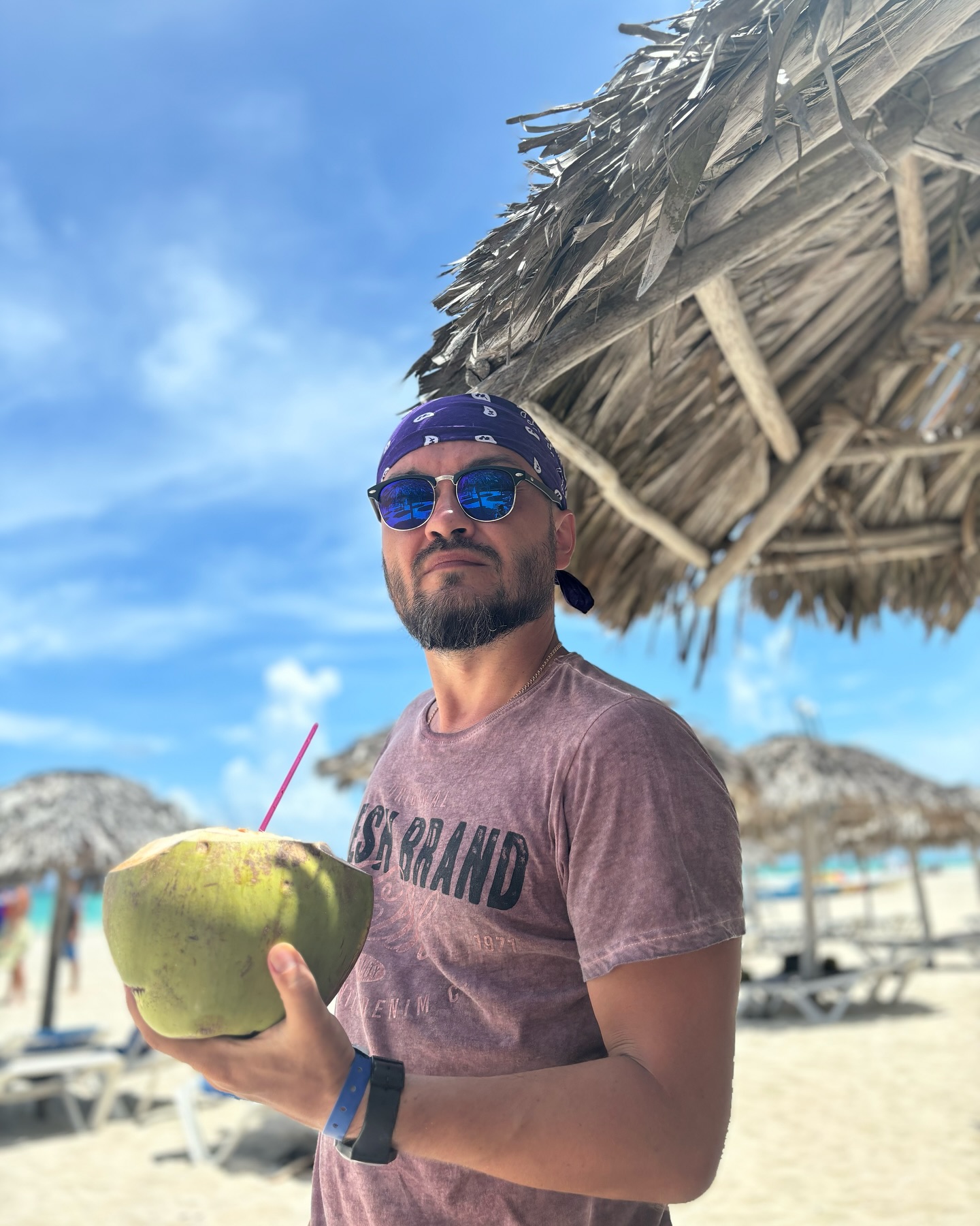 stass.84 в LOOKY. #мудростьбытия,#цитаты,#coconut,#cubabeach. 🏝️🥥
Рубрика: RealL...