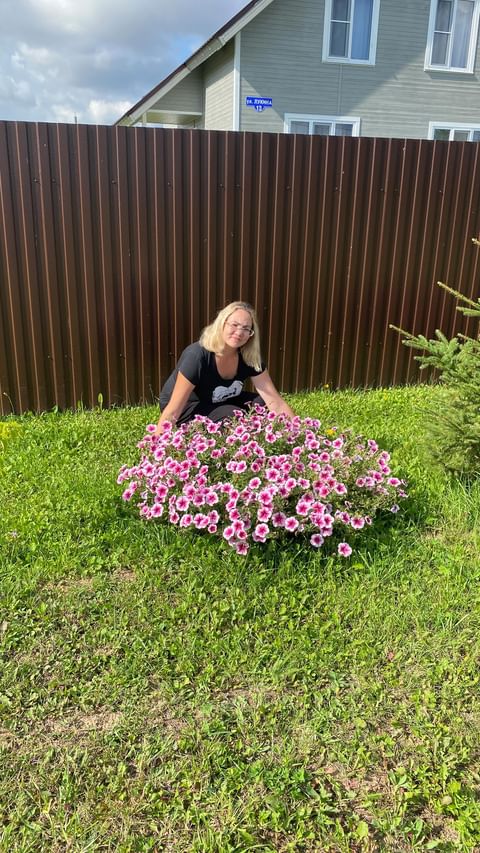 dacha_c_nulya в LOOKY. #петуния,#петунии,#петунияизсемян,#петунья,#flower,#flowers,#цветы,#цветник,#цветникидлядачи,#цветоводство. Петуния😍

🫣Возни с...