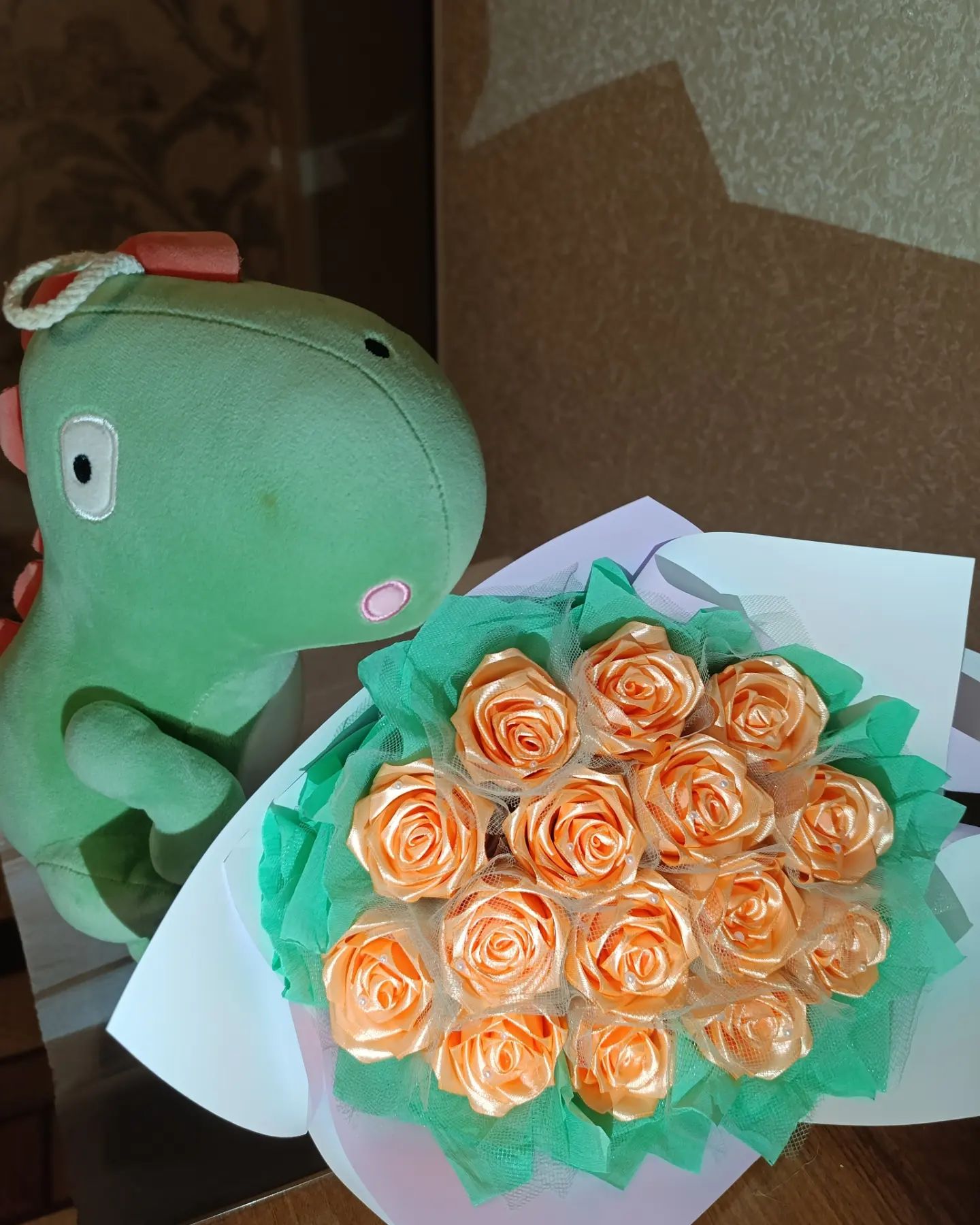 Цветочные композиции в наличии 🌺🌺🌺
Еще больше контента https://vk.com/satin_roses_chapaevsk
Буду рада создать цветочное настроение специально для Вас 💝💝💝
Лина 🫶🫶🫶