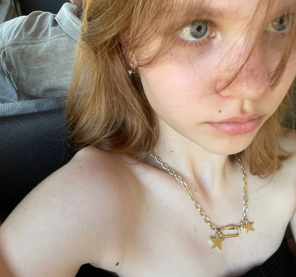 zlatacoulman в LOOKY. . Her blue eyes..