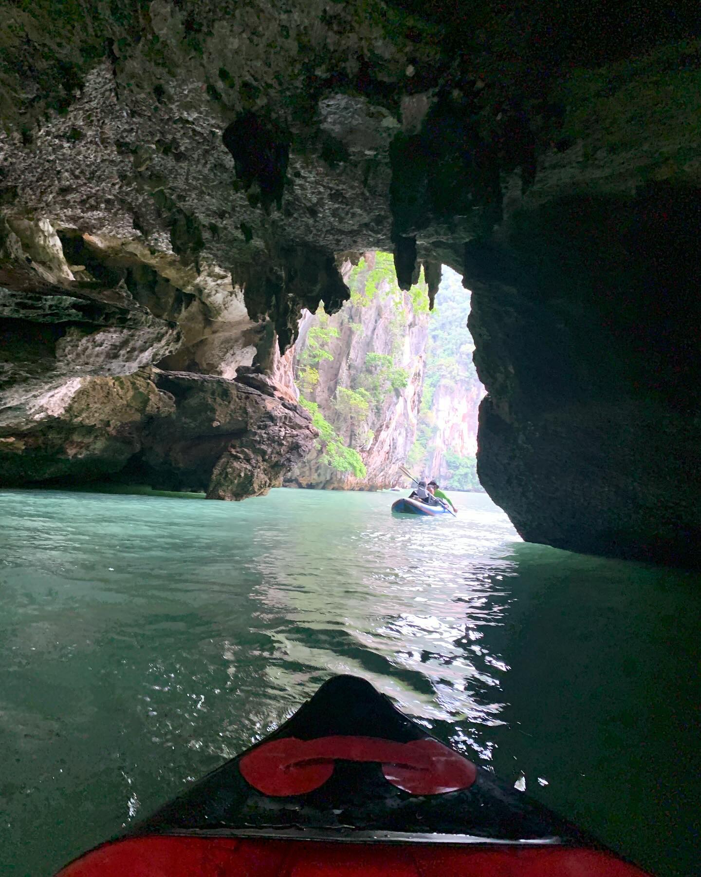 genwelton в LOOKY. #photooftheday,#nature,#phuketthailand,#explorethailand,#temple,#lostinthailand,#pattaya,#thailandonly,#thaifood,#sunset,#thaitraveling,#vacation,#instagood,#beautifuldestinations,#krabithailand,#phiphiisland,#thailandinsider,#traveler,#bangkoktravel,#thailandgram,#thailandphotography,#trip,#sea,#southeastasia,#holiday,#lovethailand,#thailandtravels,#tailandia,#beautiful,#unseenthailand. Quelques photos plus...