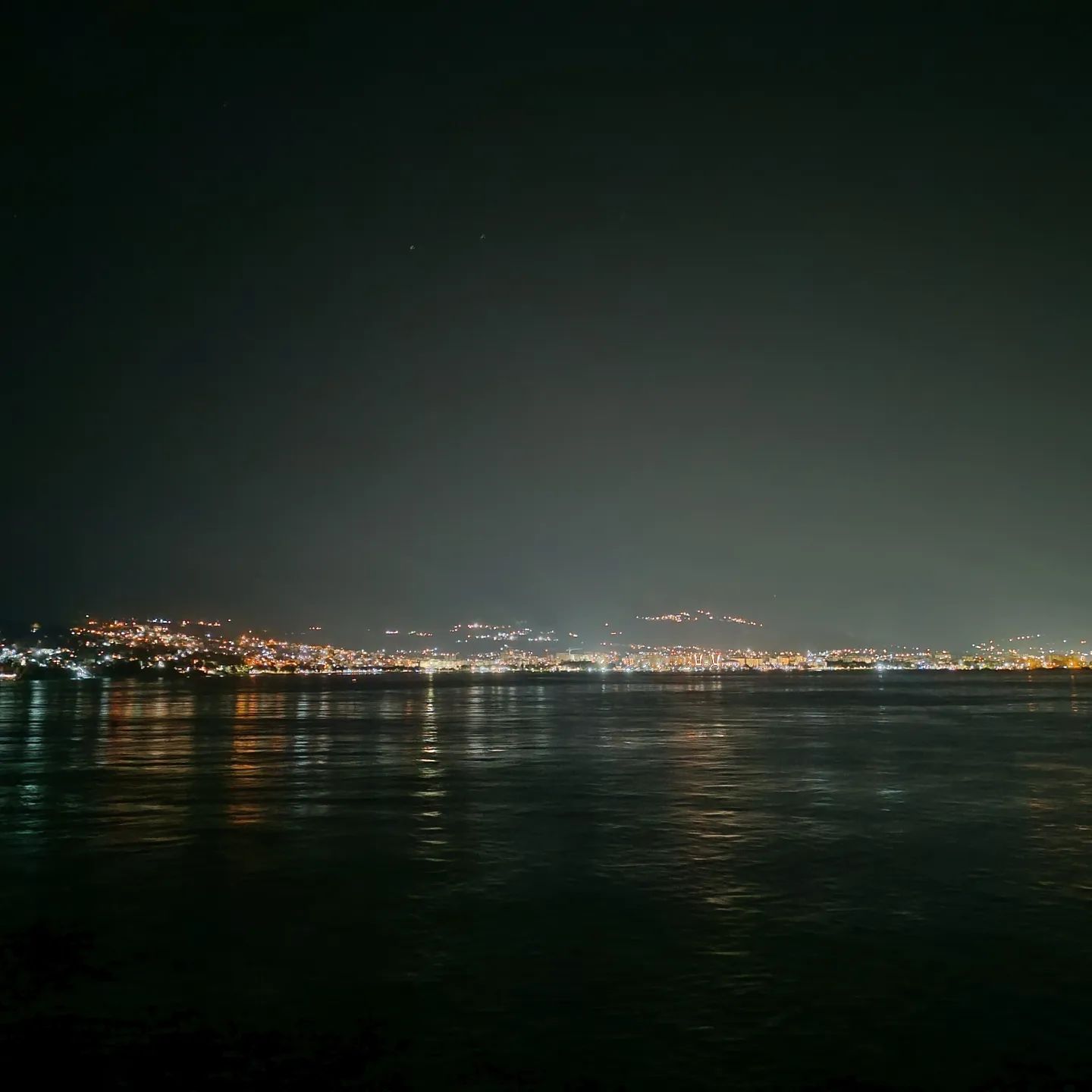 nik_kam4atka в LOOKY. #sea,#ship,#night,#city,#travel,#seaman. Также Черногория) 
#...