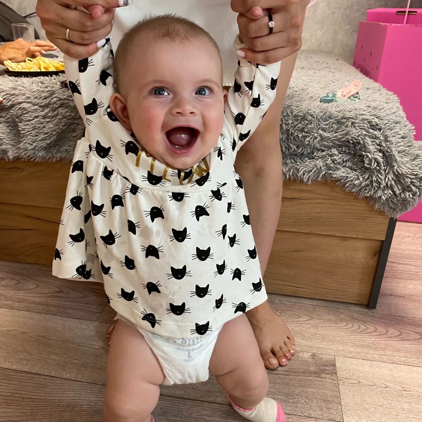 Еще немножко и эти ножки побегут по дорожке... 
🥰🥰🥰