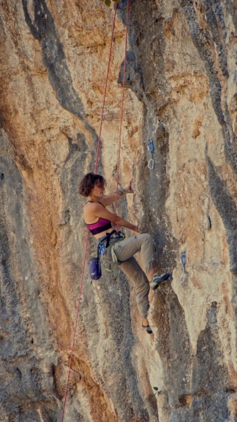 anna_bananna128 в LOOKY. . Rock climbing is a b...