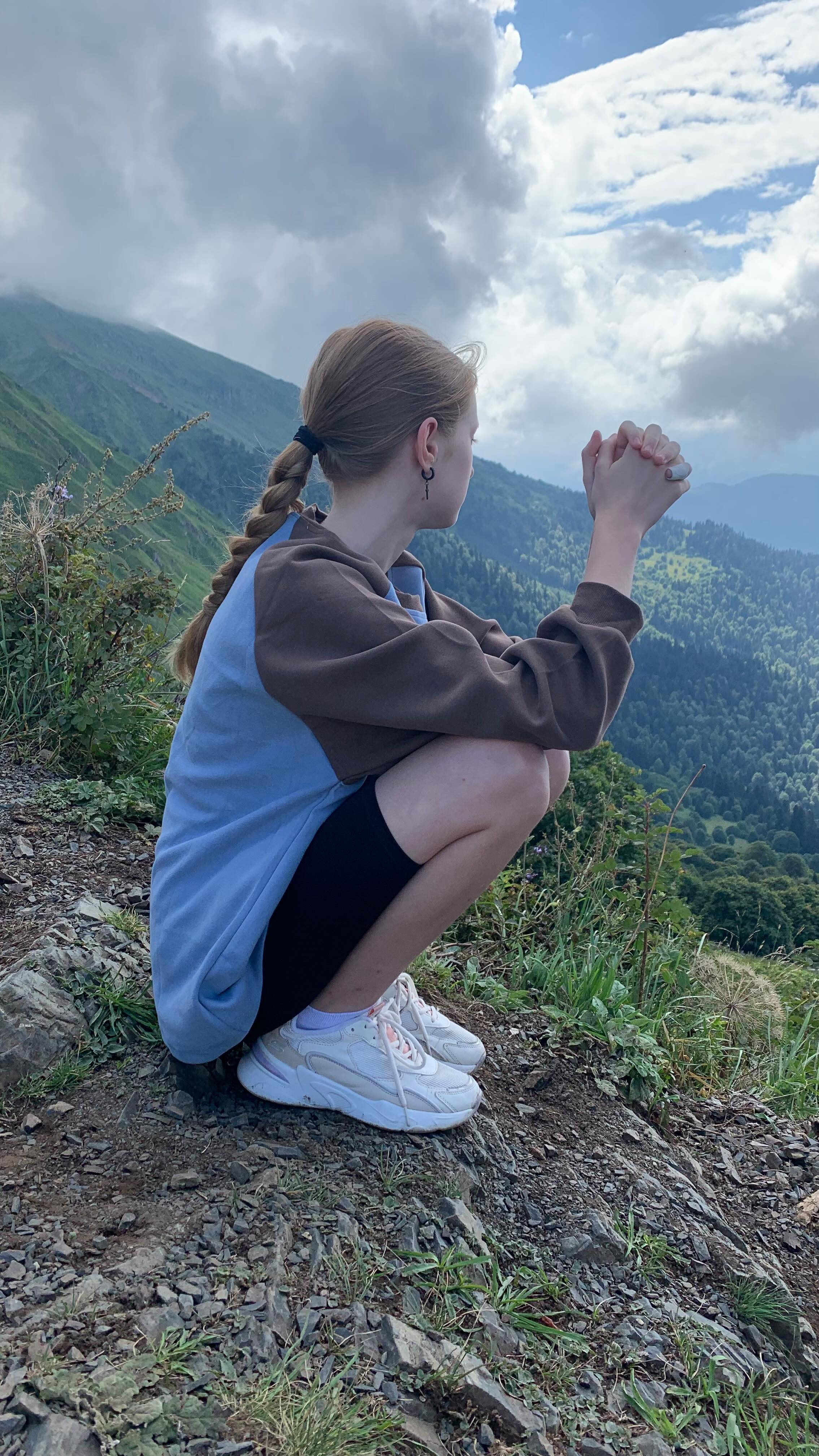 tatyana.lintrop в LOOKY. #lintroptatyana,#горызовут,#горы🗻,#горыкавказа,#бзерпинскийкарниз,#озеромалое,#бзерпь,#лучшегормогутбытьтолькогоры,#ванлав,#тамгдехорошо,#счастьеесть,#ясчастливая,#райскоеместо,#яздесьживу,#лаура,#псеашхо,#долинадзитаку,#дзитаку,#походвгоры,#туристы,#люблюгоры,#краснаяполянасочи,#медвежьиворота. One Love 💗⛰️

#lint...