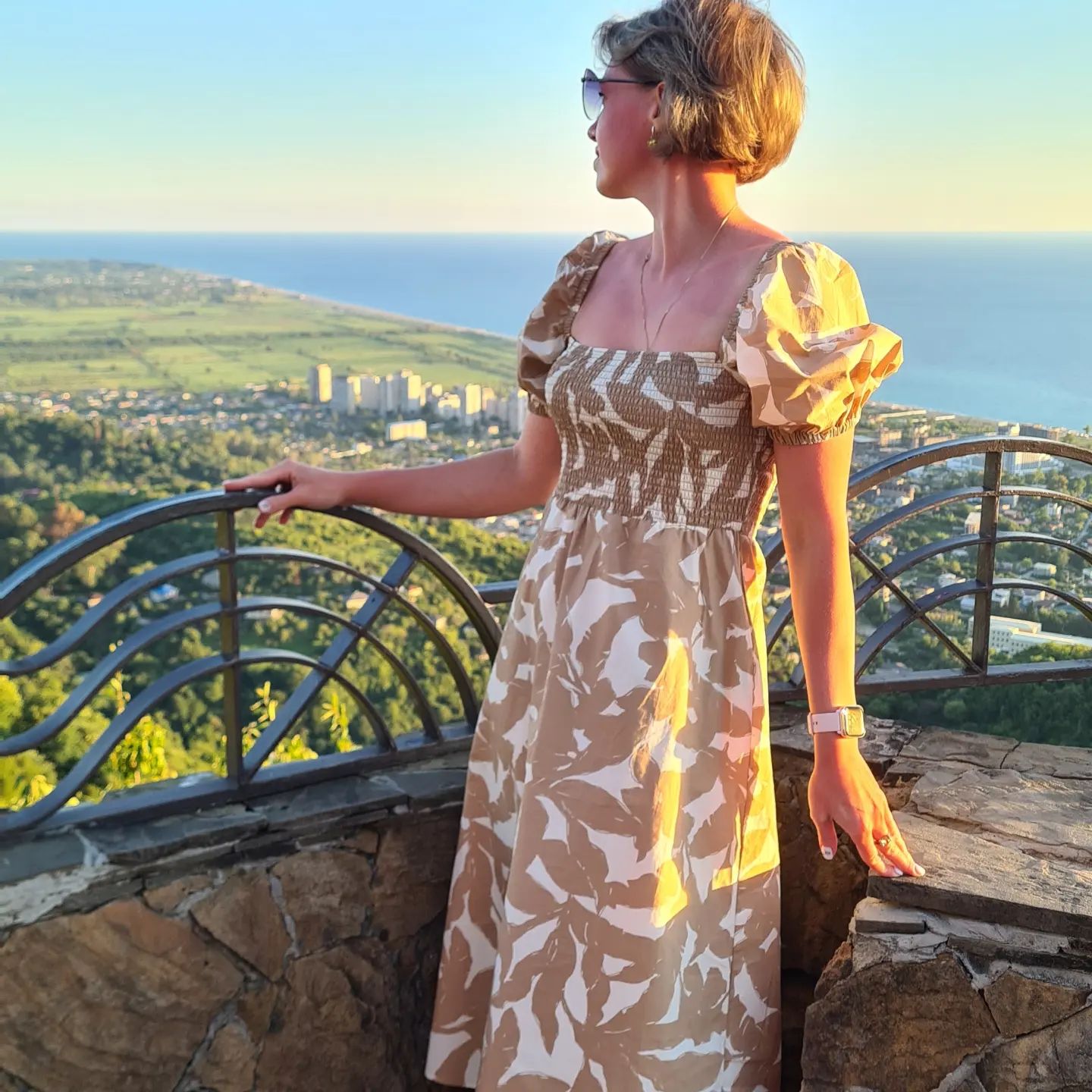 anna.smirnova1991 в LOOKY. . Летний вечер в Гагра...