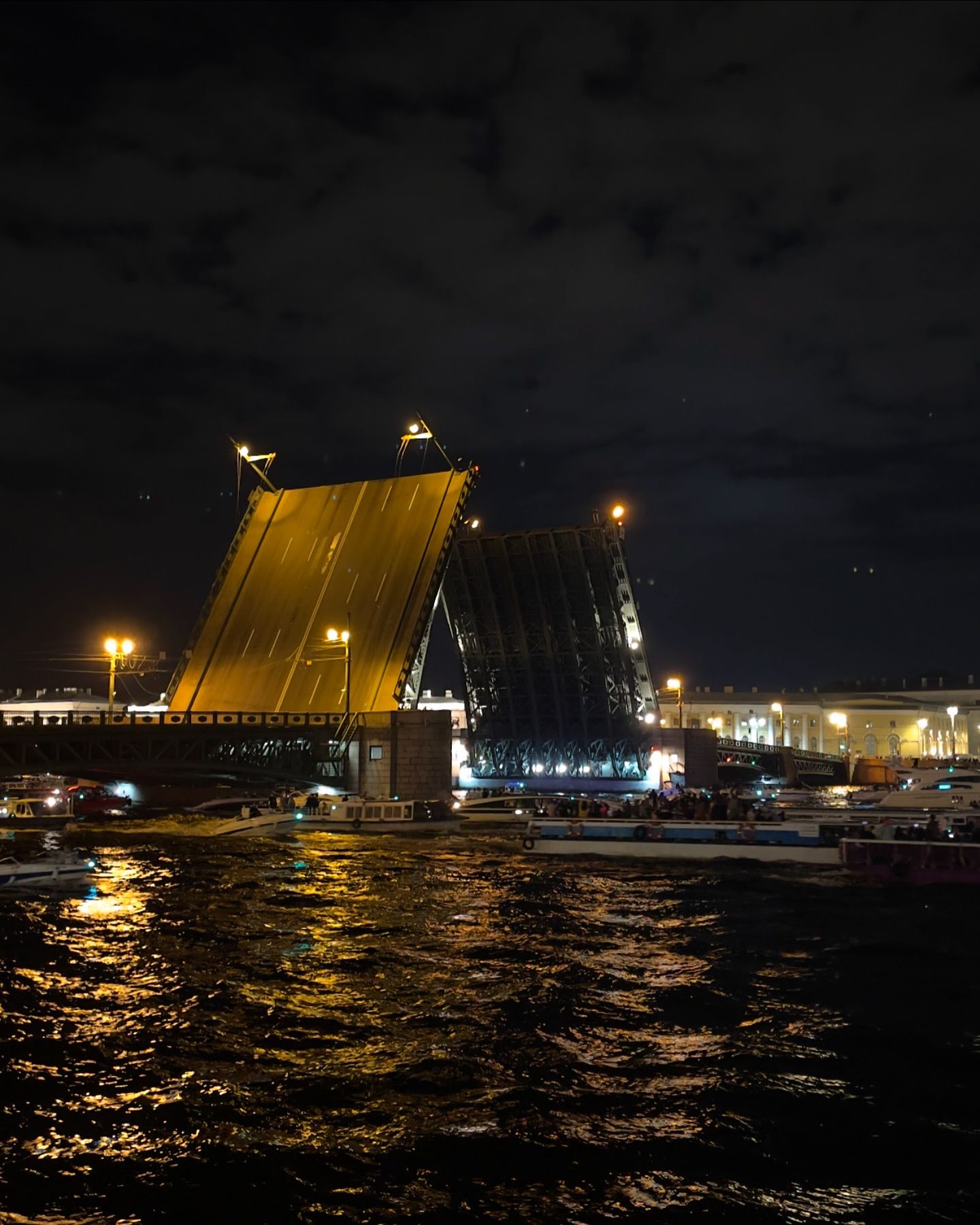 malishevskyy_03 в LOOKY. . Saint-Petersburg ❤️