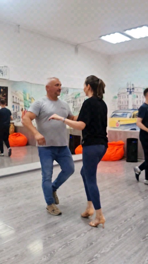 sazonov_eugene в LOOKY. #SalsaOn2. #SalsaOn2 в @estudio...