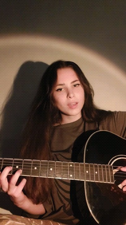 mienabien в LOOKY. #cover,#guitar,#singer,#vibe,#coversong. Леро4ка - Каждый, кт...