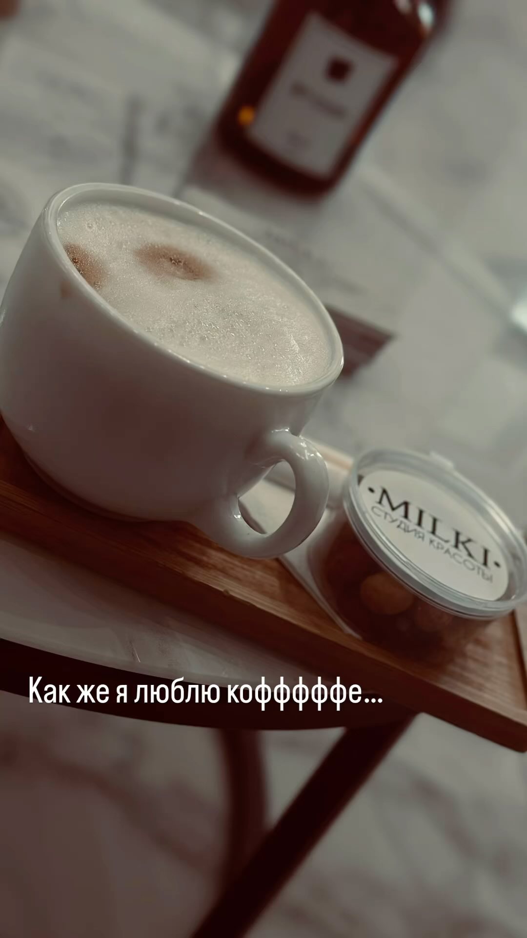 darinairkray in LOOKY. . null
