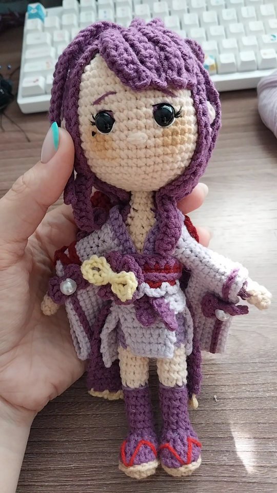 lisiy_house в LOOKY. #ручнаяработа,#handmade,#amigurumi,#игрушки,#амигуруми,#вязание,#вязаниекрючком,#crochet,#геншинимпакт,#геншин,#геншинфигурки,#genshin,#genshinimpact. Райден из Геншина 💜...