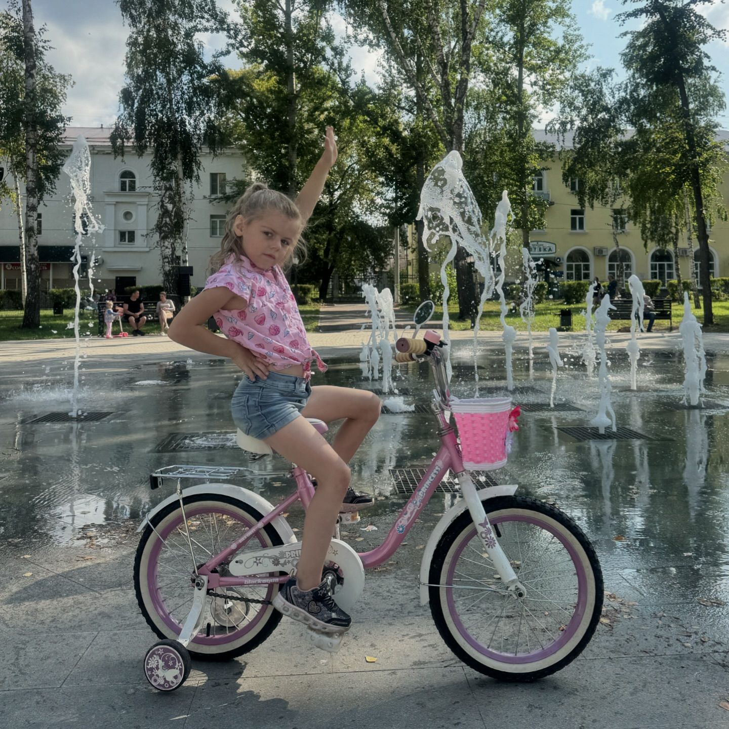marisha30veselova в LOOKY. #instagood,#instagram,#instalike,#insta,#instamood,#instafashion,#instalove,#instadaily,#instacool,#instaphoto,#instatravel,#instafood,#like,#liker,#инстаграманет,#инстаграмнедели,#инстамама,#инста,#инстаграм,#инстамир,#блог,#блогер,#дети,#детицветыжизни,#детимодели,#подписка,#подписканаменя,#лайки,#лайк,#лето. 😍😍😍💖💖💖
_
#inst...