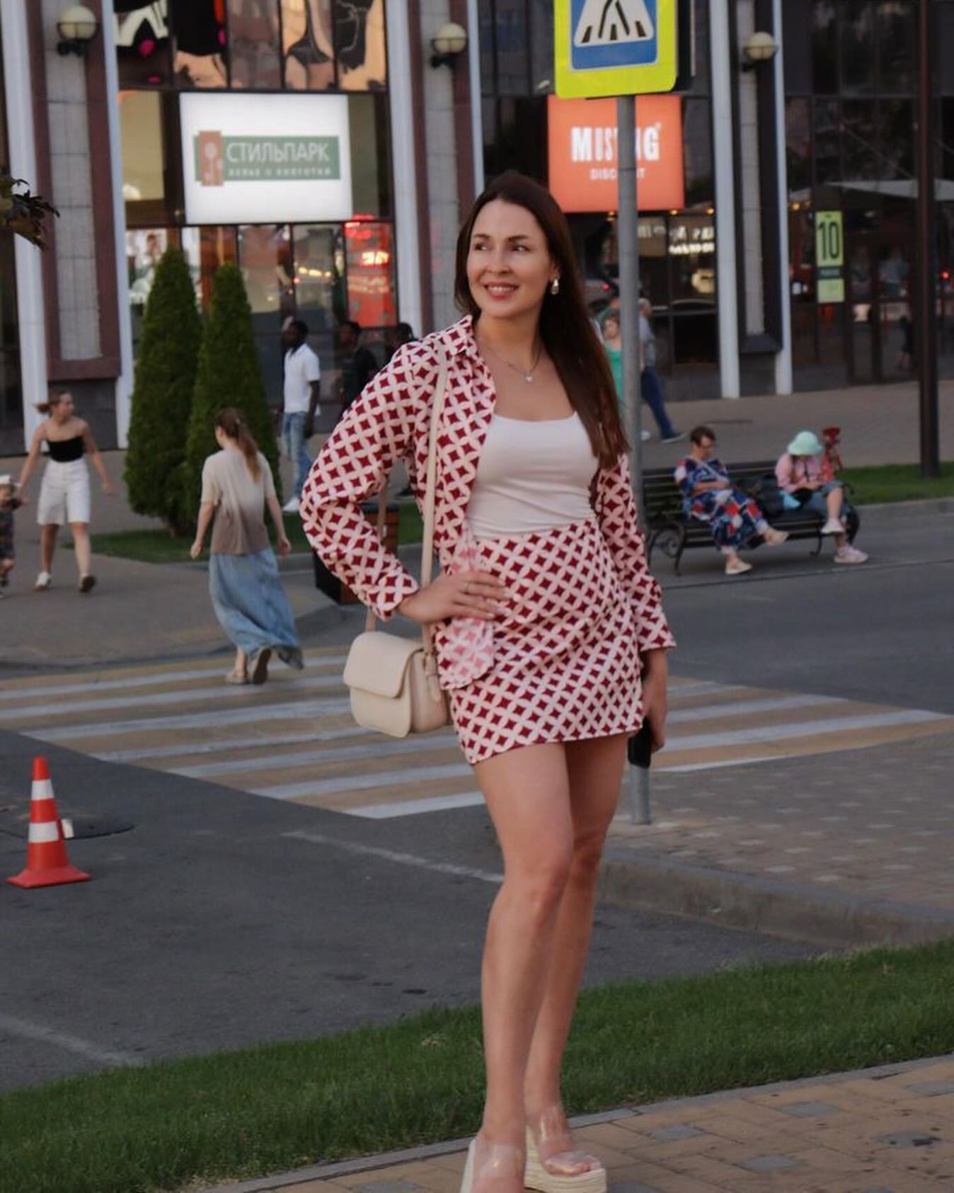 garaeva_vp в LOOKY. . Из каждого окошка
я ...