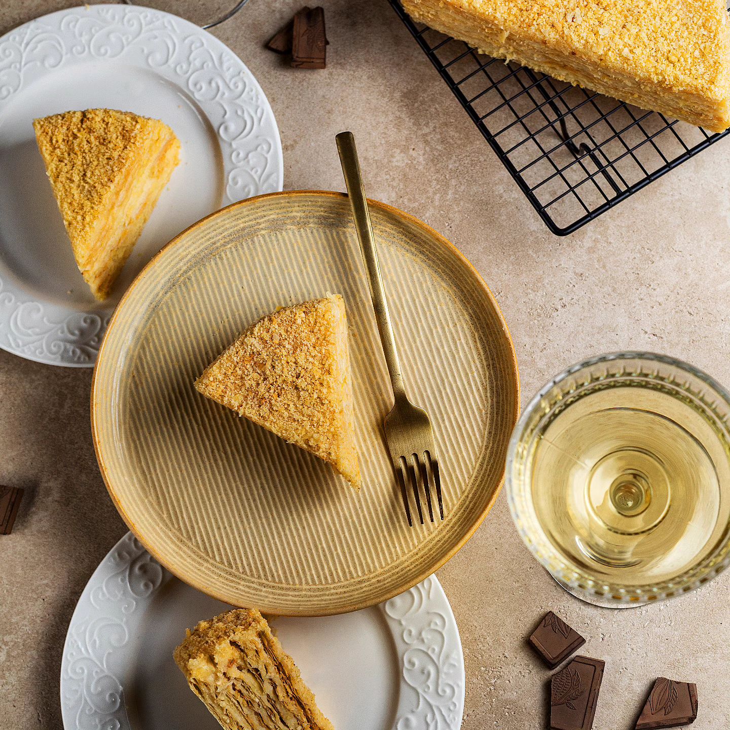 raskova_foodphoto в LOOKY. #фото,#фудфото,#фотоеды,#фотограф,#фудфотограф,#фотодляменю. Что такое "Медовик" ...