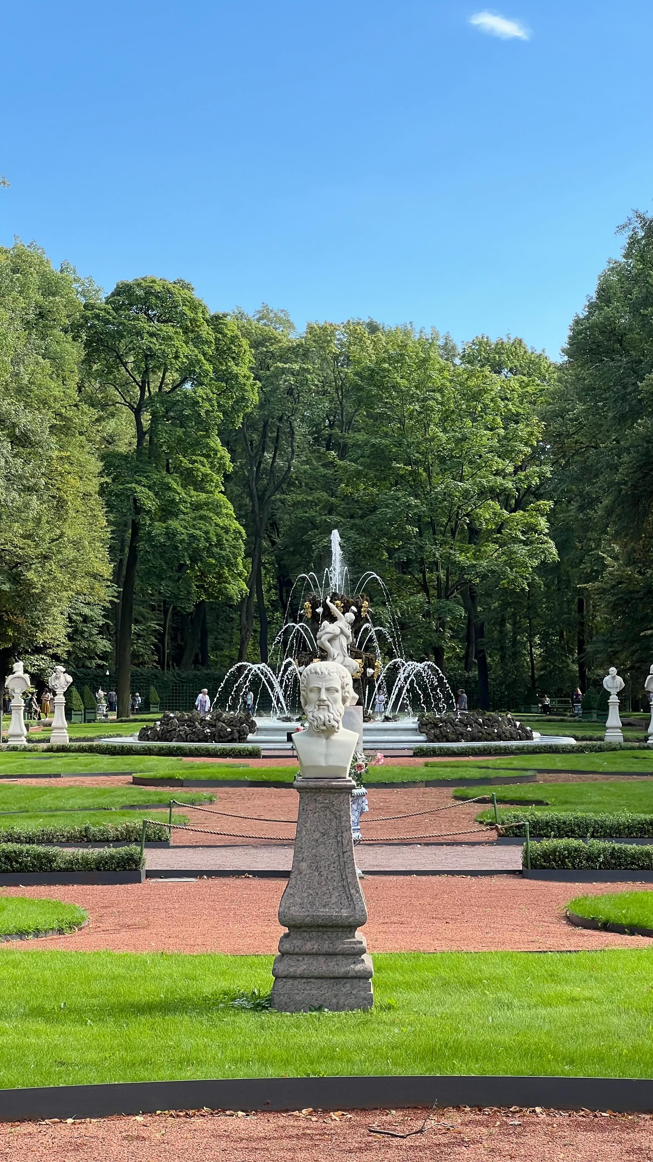 piter_v_serdtse в LOOKY. #питермоимиглазами,#летнийсад,#август. ⛲️🌿Чудесный Летний ...