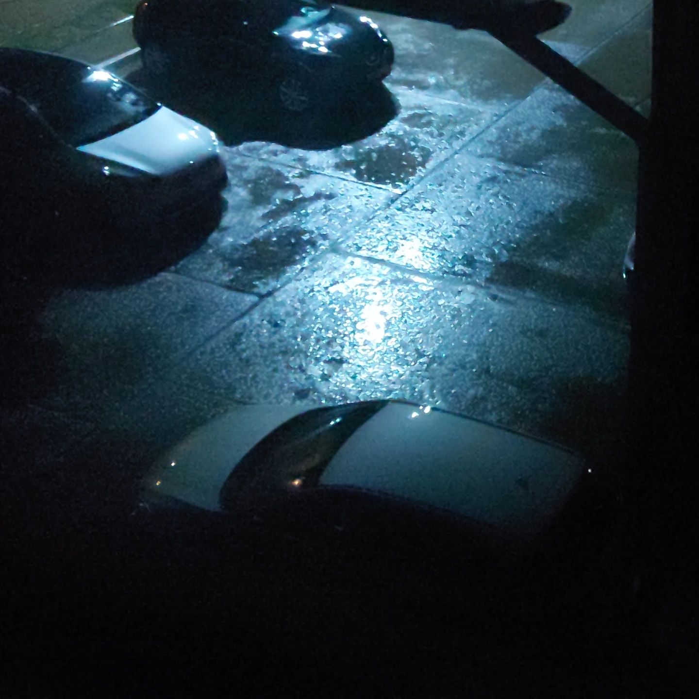 illegalundead в LOOKY. #rain,#night,#wind,#chilly,#cars,#home,#illegalundead. It's finally raining...