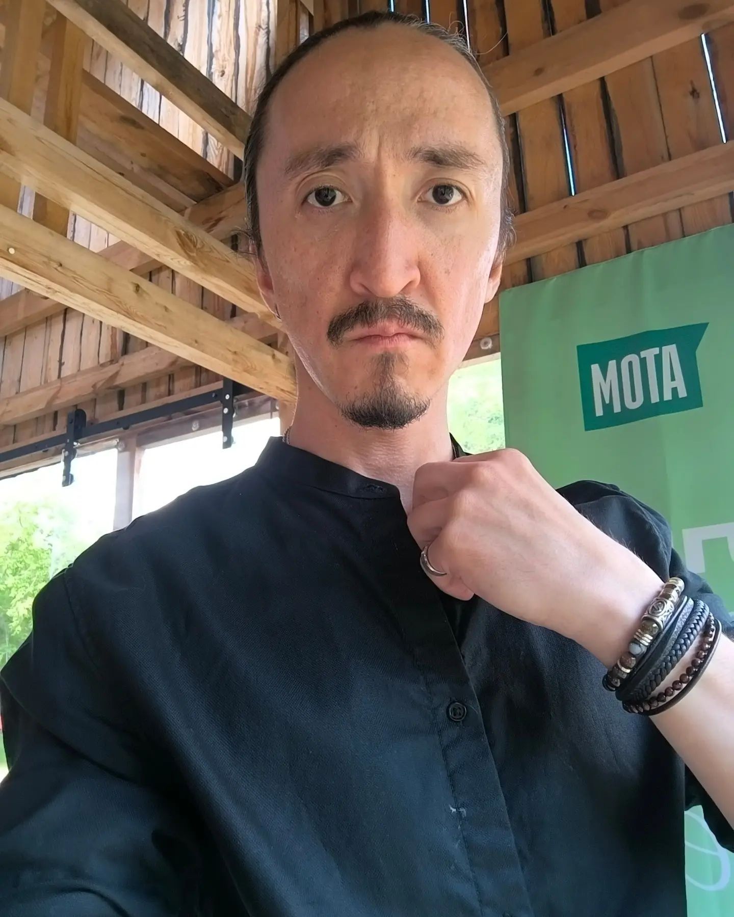 larionov_actor в LOOKY. #актер,#перформанс,#художественноеслово,#актерычитают. Семь с половиной стр...