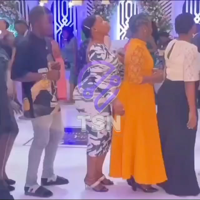 veeivyyy в LOOKY. #viralpost,#reelsviralシ,#veeivyyy. Temptation in church...