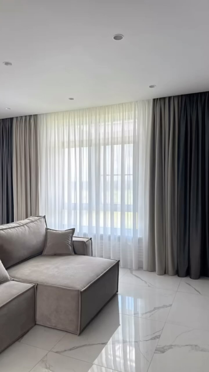 decorator_sheveleva_irina в LOOKY. #стильныйинтерьер,#шторыназаказ,#пошивштор,#серыешторы,#дизайнинтерьера,#блэкаут,#шторымосква,#шторыизбархата,#красивыешторы,#интерьергостиной. Что смотришь, нравит...