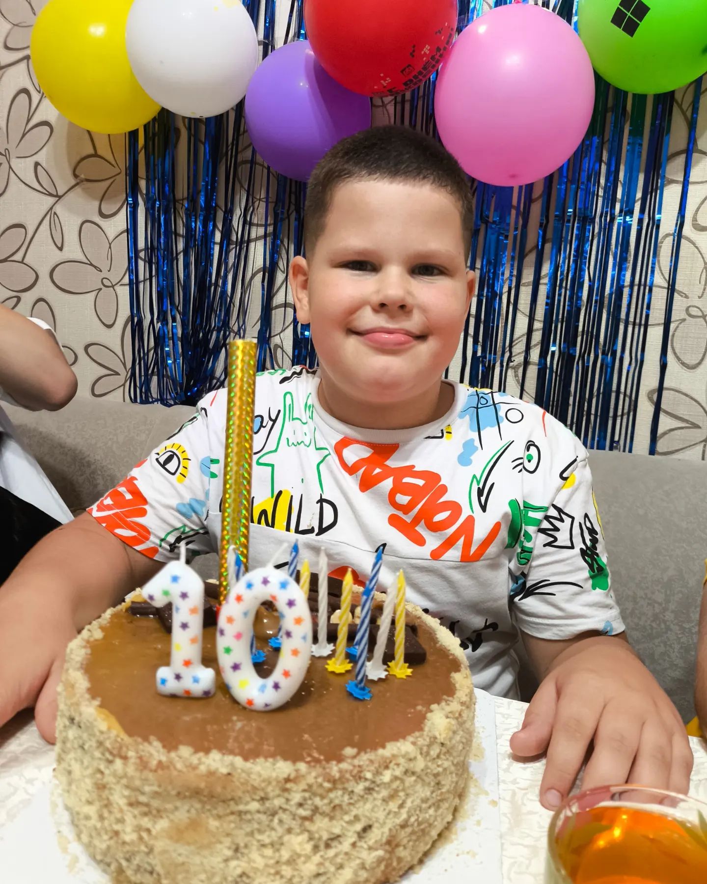 Артёму  1️⃣0️⃣!!!🎂🎈🥳
 Мой мальчик с неиссякаемой энергией😎
#старшийсын💙 #тортишарики #деньрождение