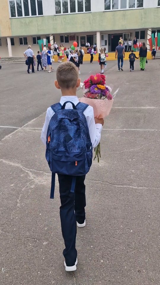 lfomsl в LOOKY. #family,#gomel,#беларусь,#gomeltoday,#дети,#school. It's alright It's Ok...