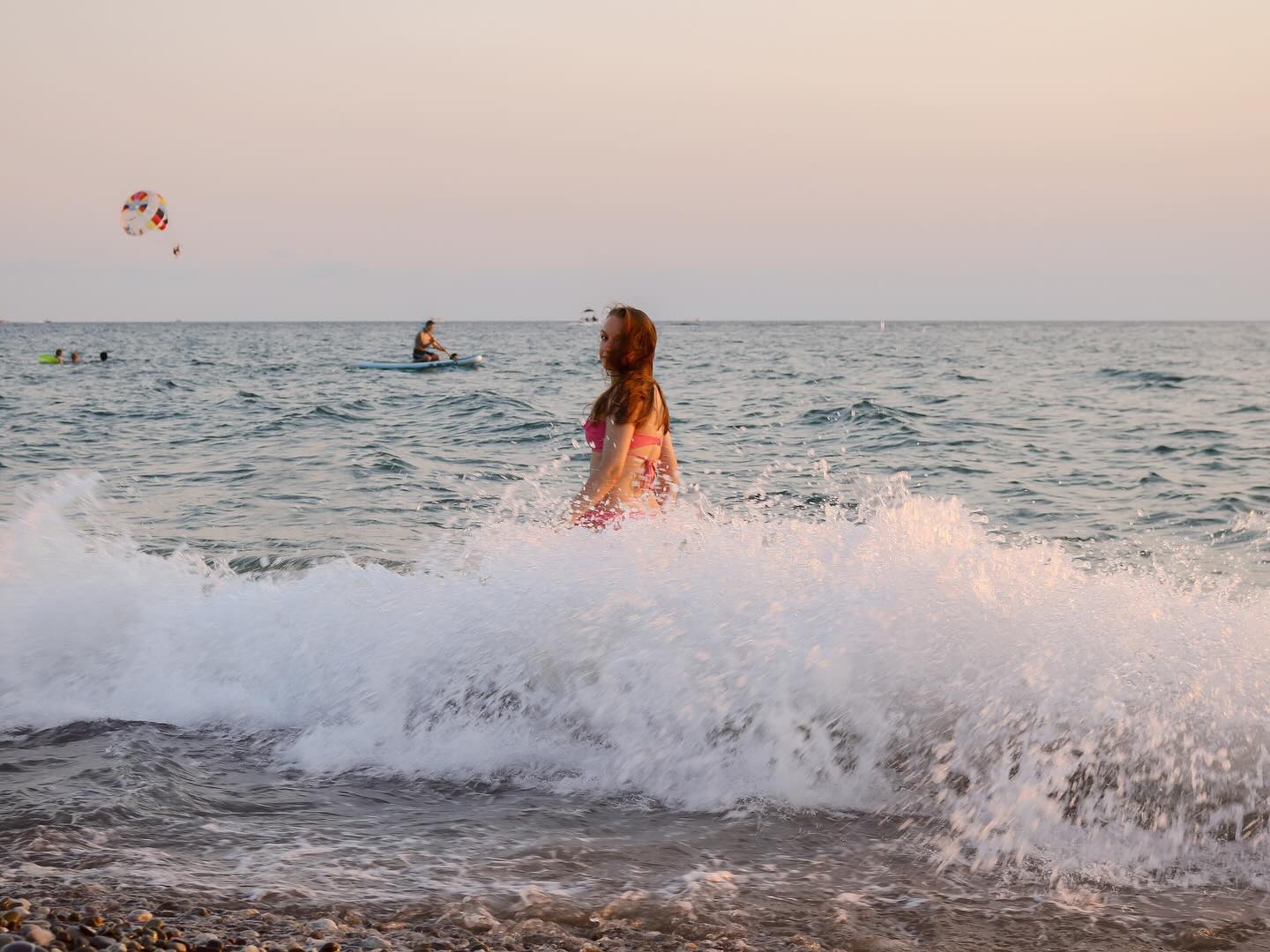 nattaliss в LOOKY. #happy,#sea,#tourist,#traveler,#tourism,#girl,#summer,#лето,#travel,#vacation,#trevelling,#bikini,#море,#beach,#beachgirl,#beachday,#water,#tennned,#beachtime,#lafille,#ragazza,#lady,#photography,#swimsuit,#bikinigirl,#sochi,#waves,#волны,#закат,#sunset. 🌊 #happy #sea #tour...
