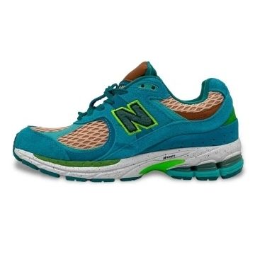 beluga_kross в LOOKY. #BelugaKross. 👕 New Balance 2002R...