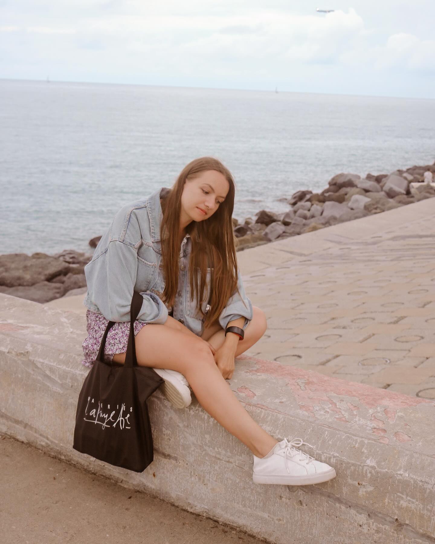 nattaliss в LOOKY. #адлер,#sochi,#blacksea,#черноеморе,#sea,#tourist,#traveler,#girl,#summer,#happy,#lafille,#lady,#радость,#amusement,#photo,#ilovetravel,#trevelgram,#отдых,#vacation,#behappy,#adler,#sochi_day,#море,#ragazza. 🙇🏼‍♀️#russia #адле...