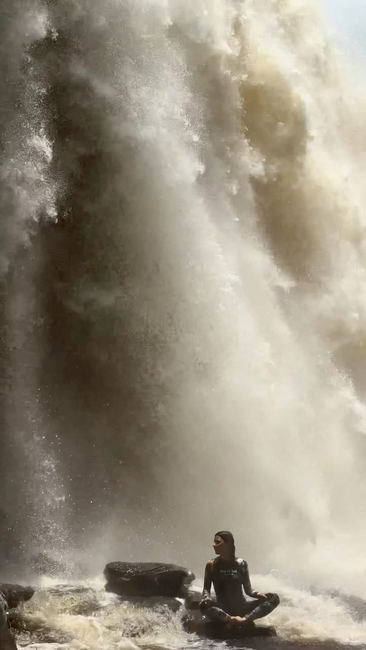 solodi_anna в LOOKY. #salto,#elsapo,#canaima,#venezuela🇻🇪,#венесуэла,#канайма. Внутри водопада Салт...