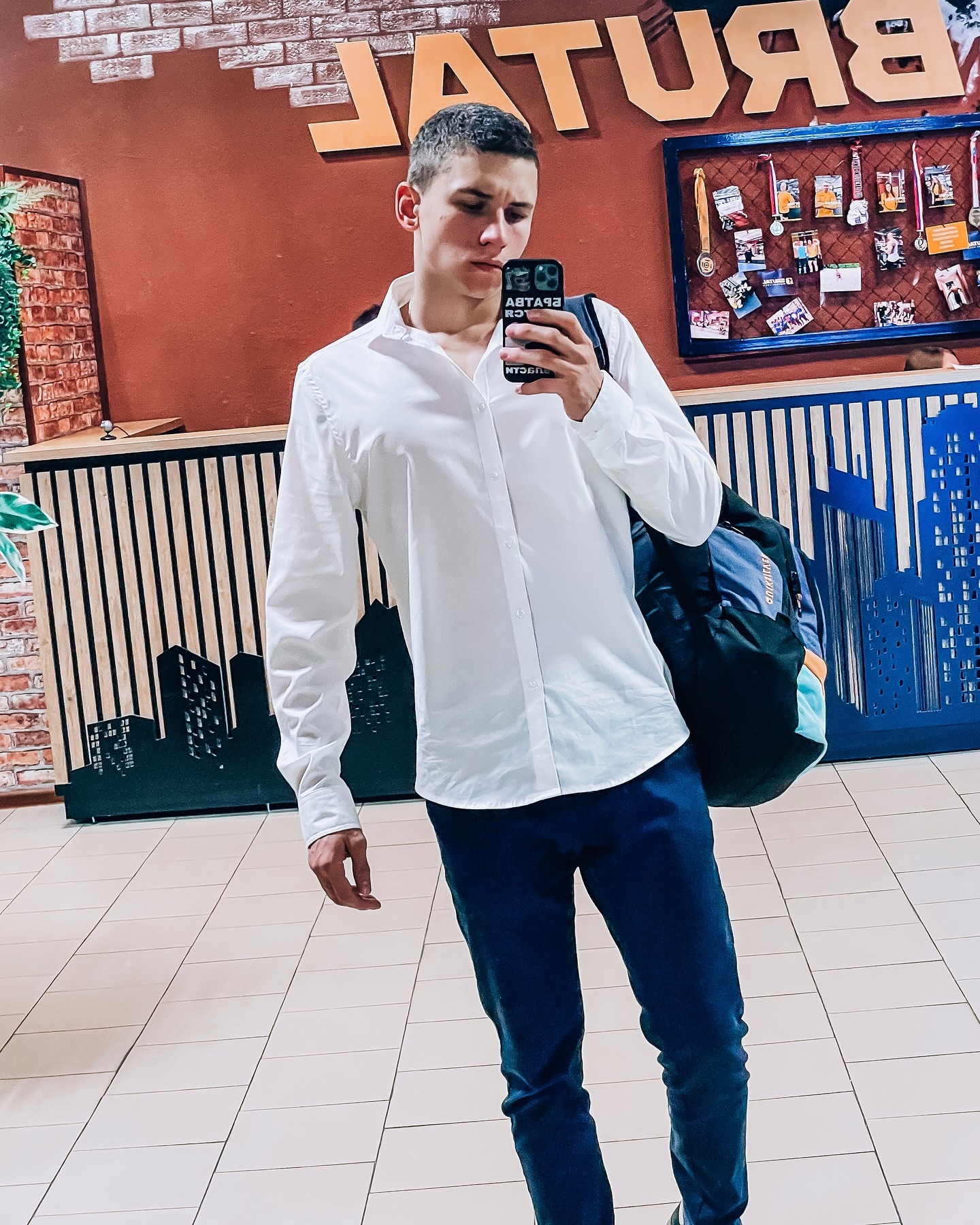 daniil_zvezda_ в LOOKY. . Сначала уник, потом ...