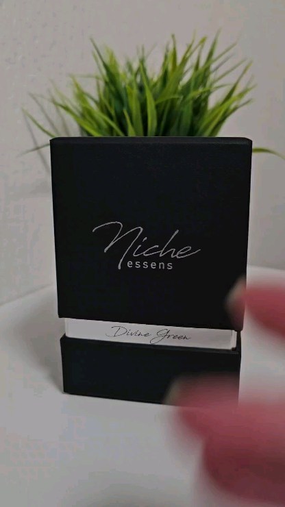 Олеся в LOOKY. . Niche 03 Divine Gree...