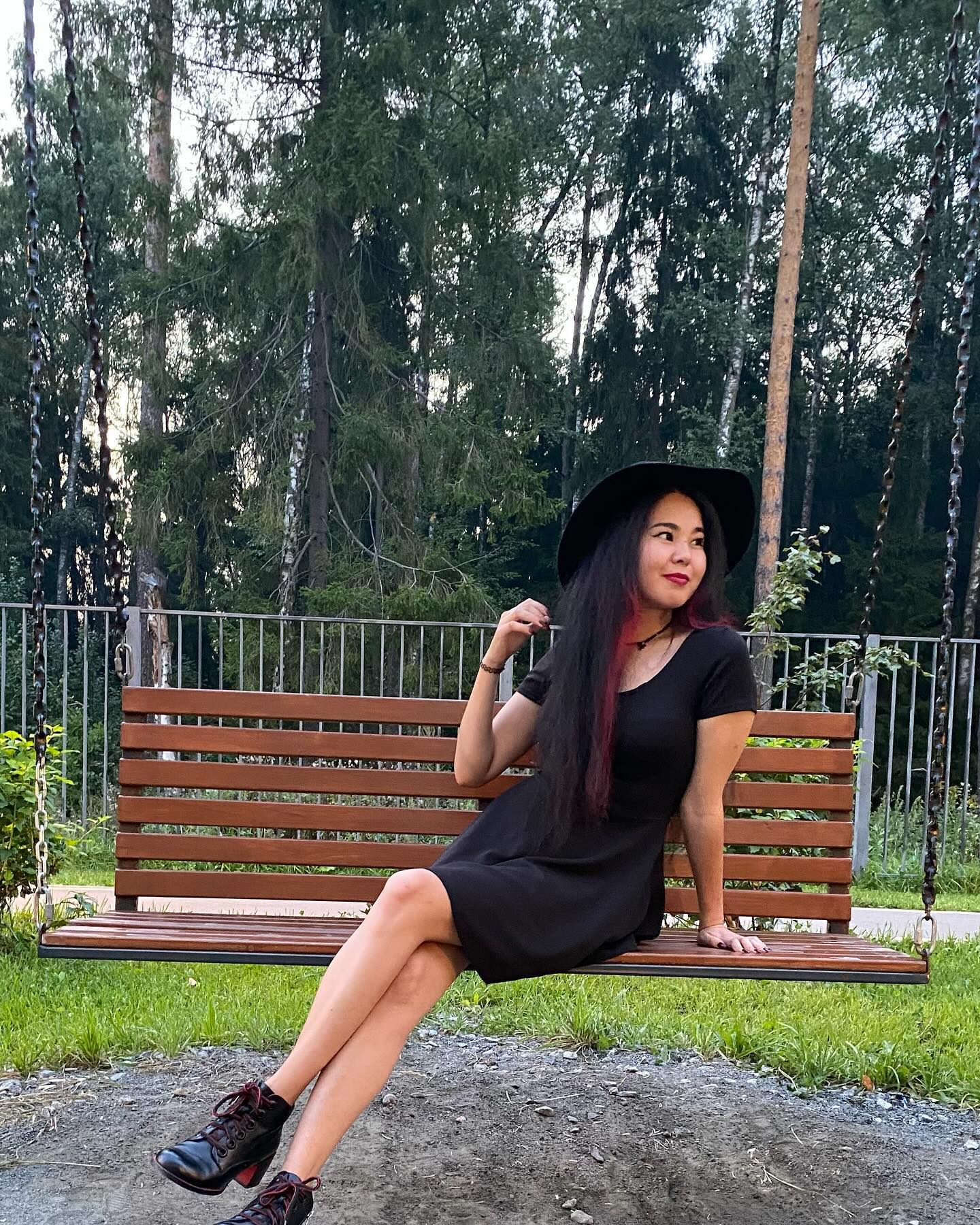 kisushiki в LOOKY. . влезла в школьное пл...