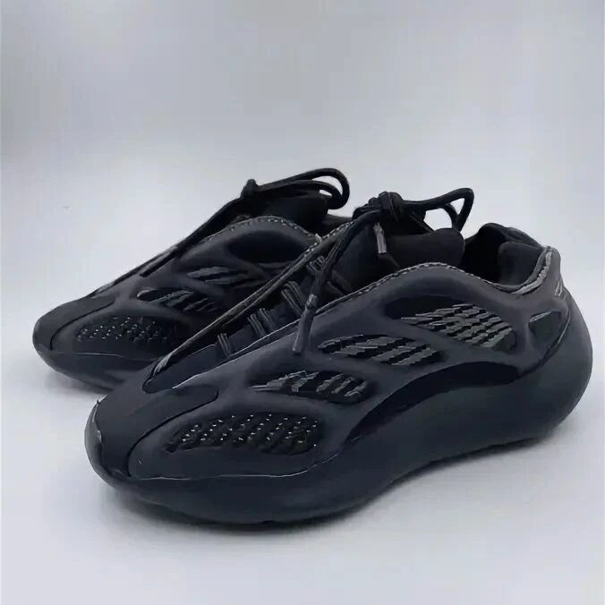 beluga_kross в LOOKY. #BelugaKross. 👕 Adidas Yeezy 700 ...