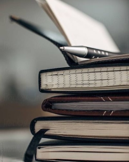 Как узнать, какие льготы вам положены?

Нет ничего проще! Получить информацию о положенных вам по закону льготам вы можете 
в соцзащите, Соцфонде или МФЦ;
на портале Госуслуг в личном кабинете. 

А чтобы быть в курсе о начислении новых льгот, отправьте запрос в личном кабинете Госуслуг на отправку вам уведомлений. Как только вам будет доступно новое пособие, вы сразу получите оповещение.

Поставьте “+” в комментариях, если пользуетесь льготами от государства.