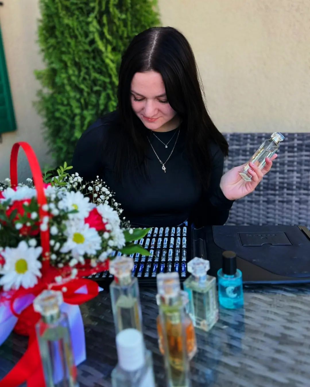 _anastasia__dmitrievna в LOOKY. #парфюм,#косметика,#бьютииндустрия,#работа,#допзаработок,#надому,#работаонлайн,#европейскоекачество,#духи,#лнр,#днр,#рф,#лнр,#краснодон,#свердловск,#луганск,#донецк. Я НЕ УМЕЮ ПРОДАВАТЬ
...