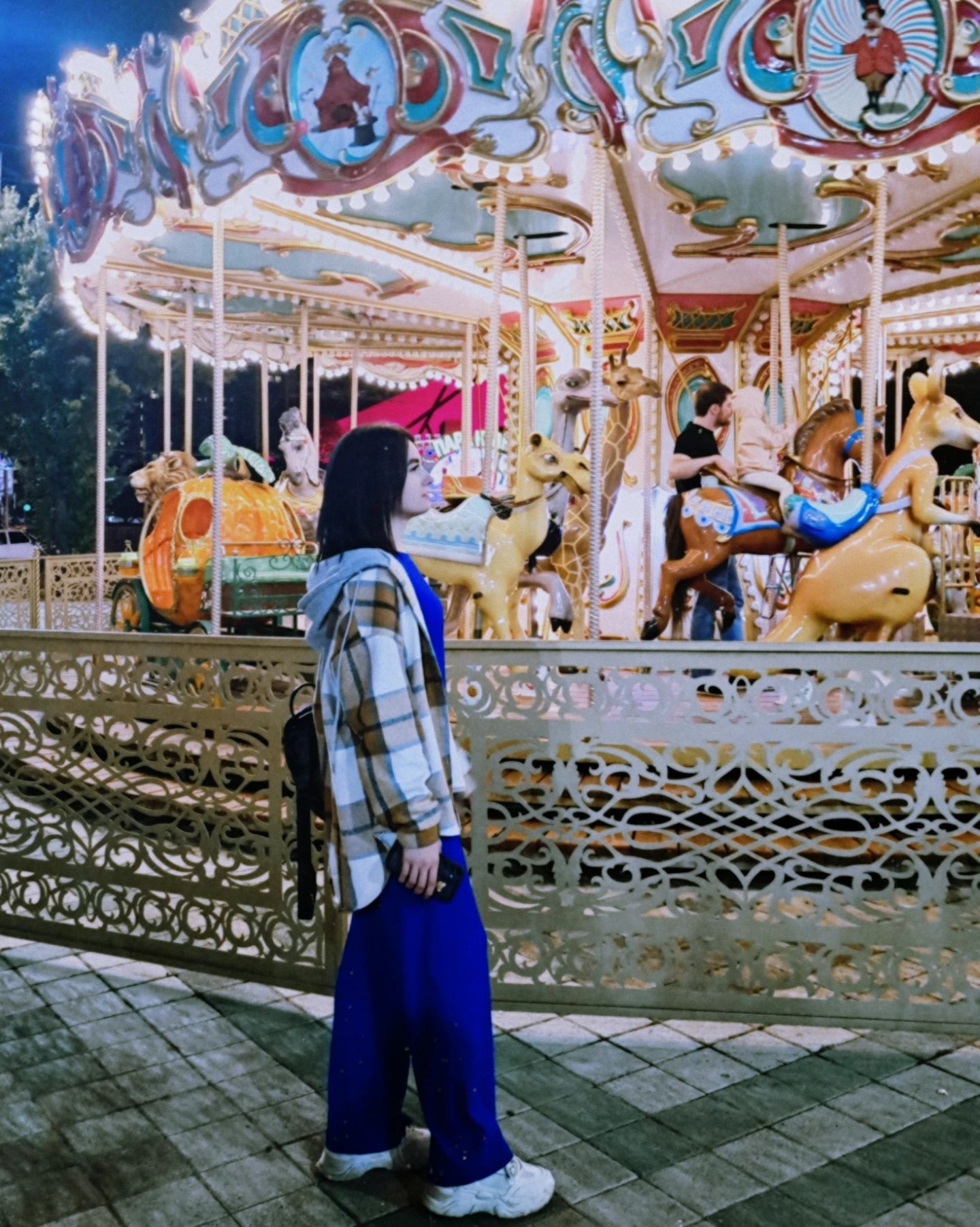 dyrsenia в LOOKY. . null
