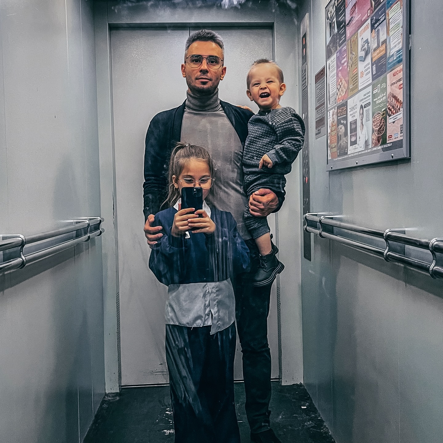 story_of_oneman в LOOKY. . Столько лет на лифта...