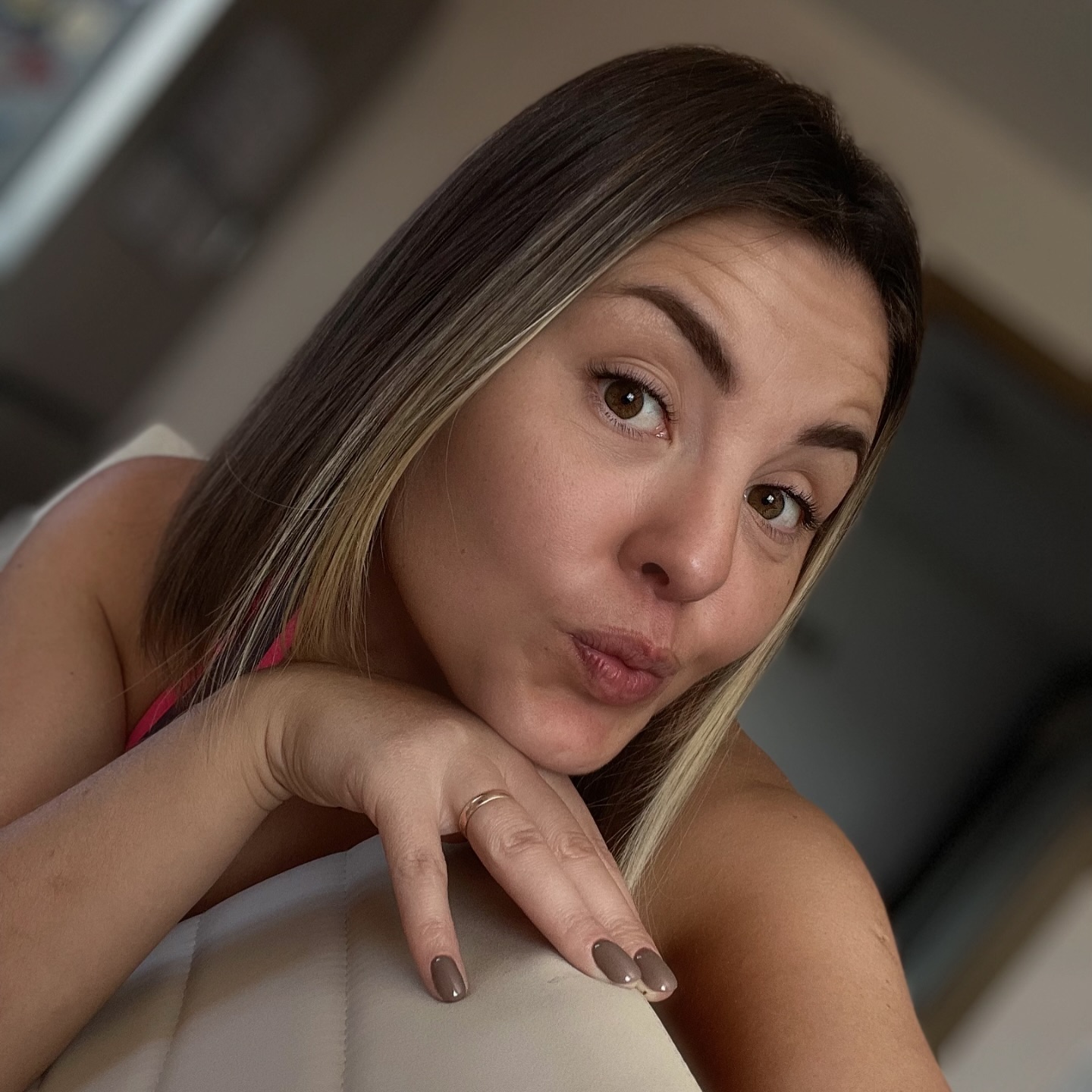 dariaudartseva в LOOKY. . Бессмысленное селфи�...