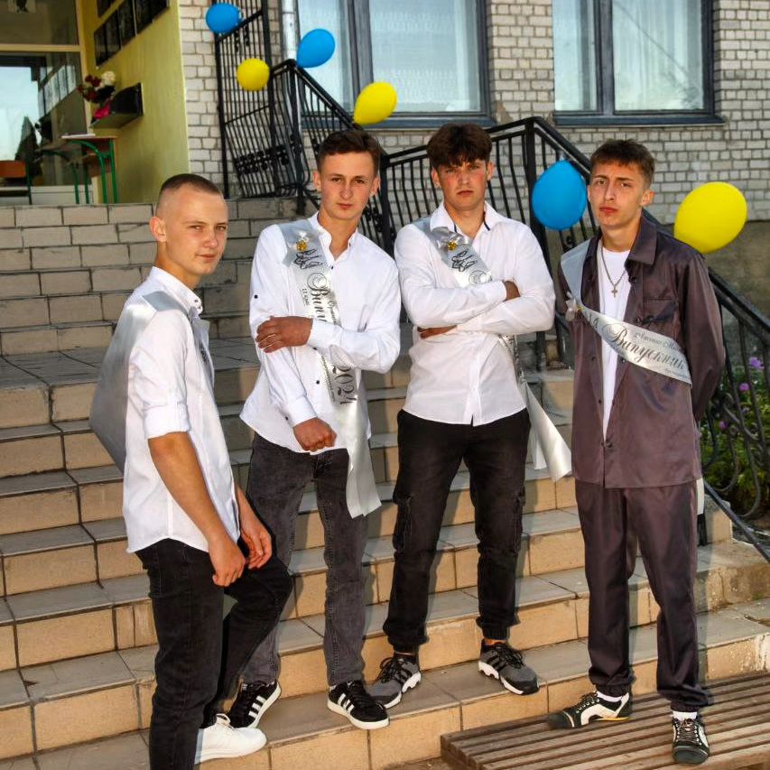 Люди, які в серцях🤝✊