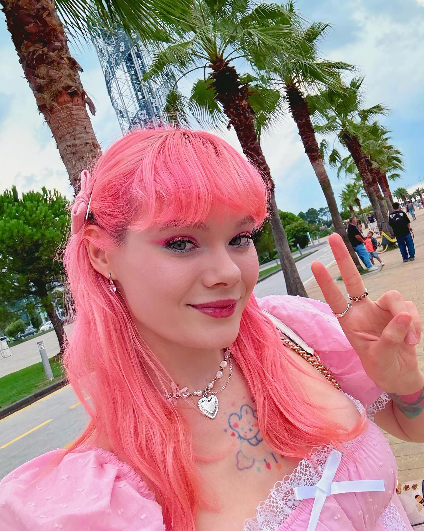 charlotte_universe в LOOKY. . 💞