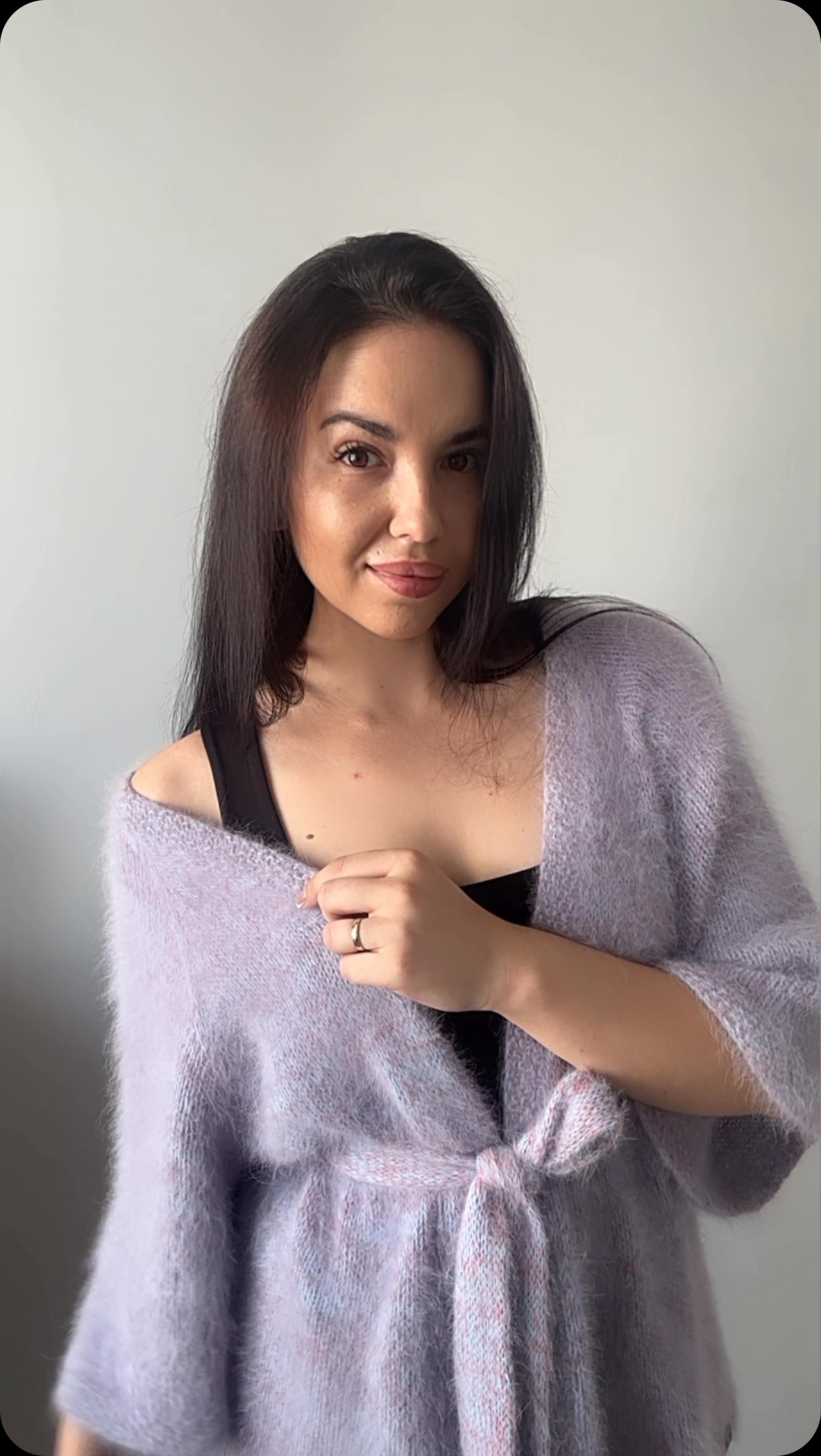 nagini_knit в LOOKY. #свитер,#мягкийсвитер,#вналичии,#одежда,#вязаннаяодежда,#вязанныешапки,#вязанныеаксессуары,#кардиган,#паутинки,#вязаннаяпаутинка,#пушистыйвязанныйкомплект,#мохер,#ангора,#перчатки,#рукавицы,#варежки,#ушанка,#шарф,#вязанныйкардиган,#кардигансширокимирукавами,#вязаннаяводолазка,#изделиеизангоры,#изделие,#вязание,#явяжу,#красняорск,#москва,#владивосток,#вяжуназаказ. К нему шла 2 года ,э...
