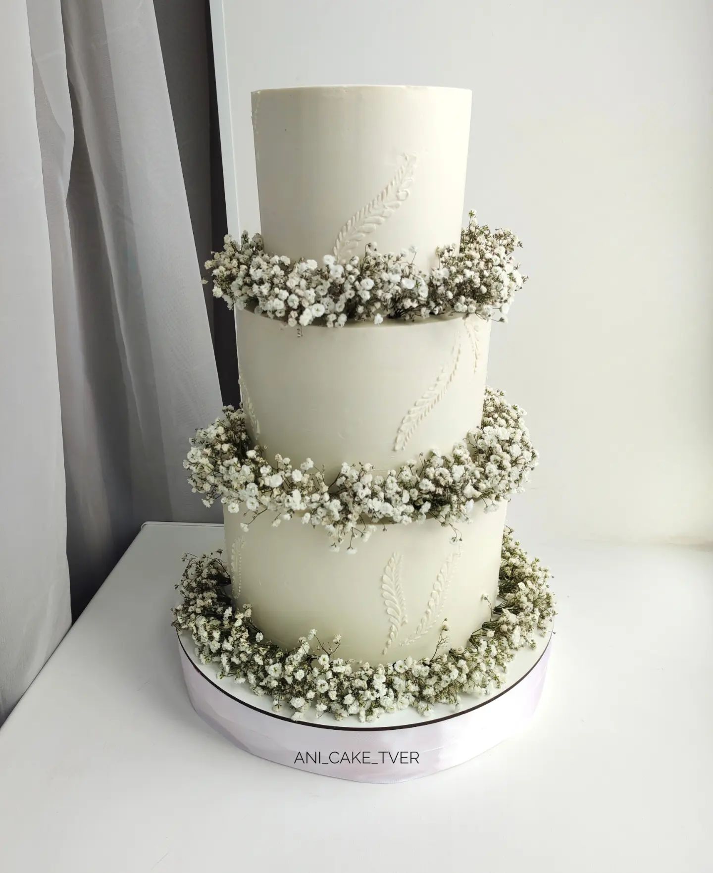 ani_cake_tver в LOOKY. #тортытверь,#тверьторты,#тверь,#тортыназаказтверь,#свадебныйторт,#свадебныйторттверь,#камернаясвадьба,#тверьсвадьба,#свадьбатверь,#тверь2024,#тверьторт,#людитверь,#молодоженытверь,#невестатверь. Свадебный торт 
Вес ...