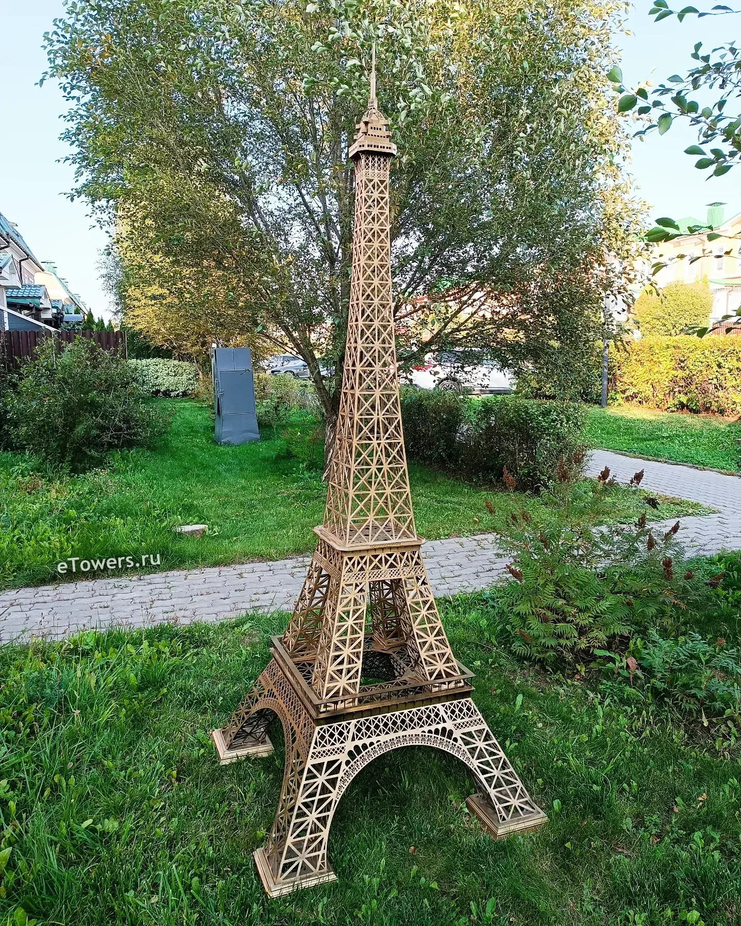 etowers.ru в LOOKY. . Эйфелева башня высот...