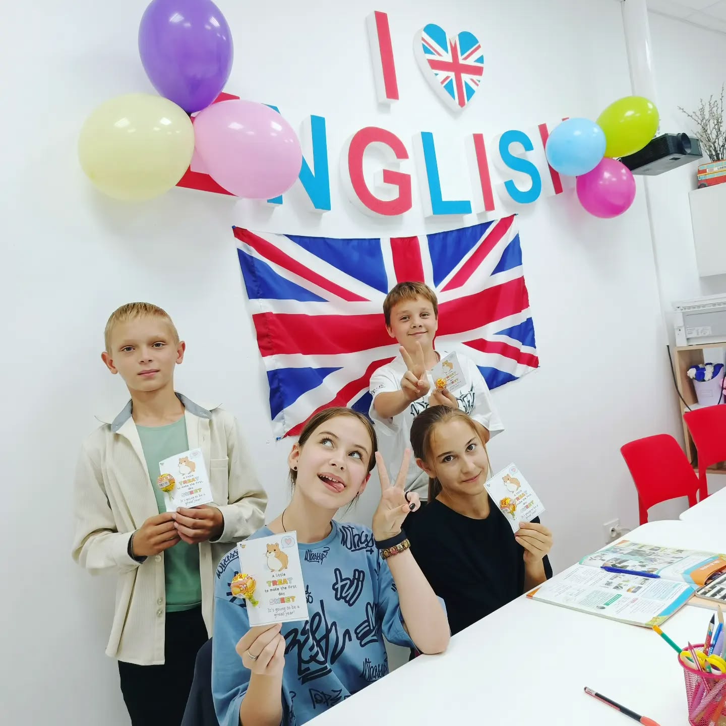 english_bogatoe в LOOKY. #englishbogatoe. Мы отправляемся в уч...