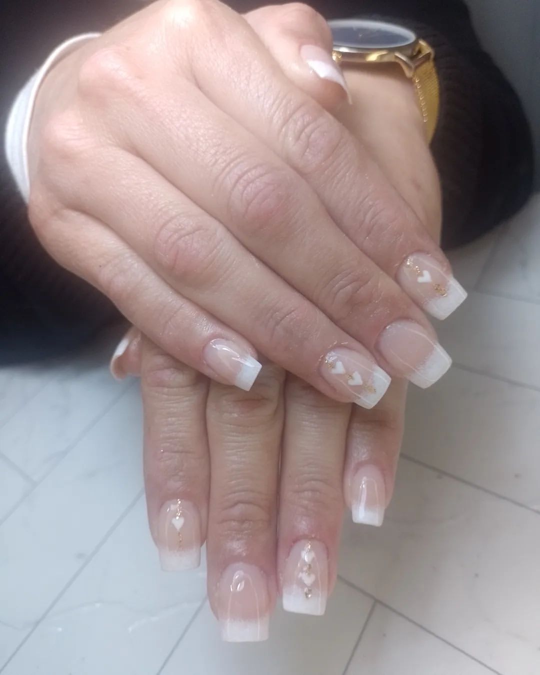 raquelbrazdesignerdeunhas in LOOKY. #fibradevidro. Não dá para dizer qu...