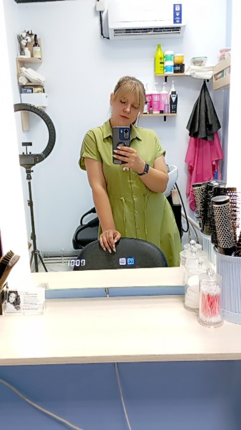 kristar_krnvsk в LOOKY. #парикмахеркореновск,#Самострижка,#Креатив,#обратнаясвязь. ✂️💇‍♀️ Привет, друз...