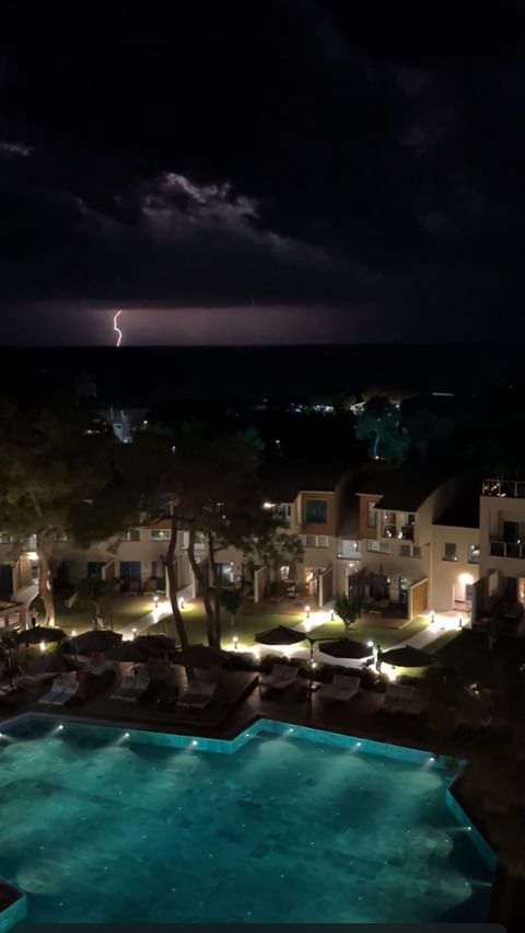 piter_v_serdtse в LOOKY. #rixosmoments,#rixossungate,#lightning,#sea,#море,#отпуск,#природа,#турция,#türkiye. ⚡️⚡️⚡️

#rixosmoment...