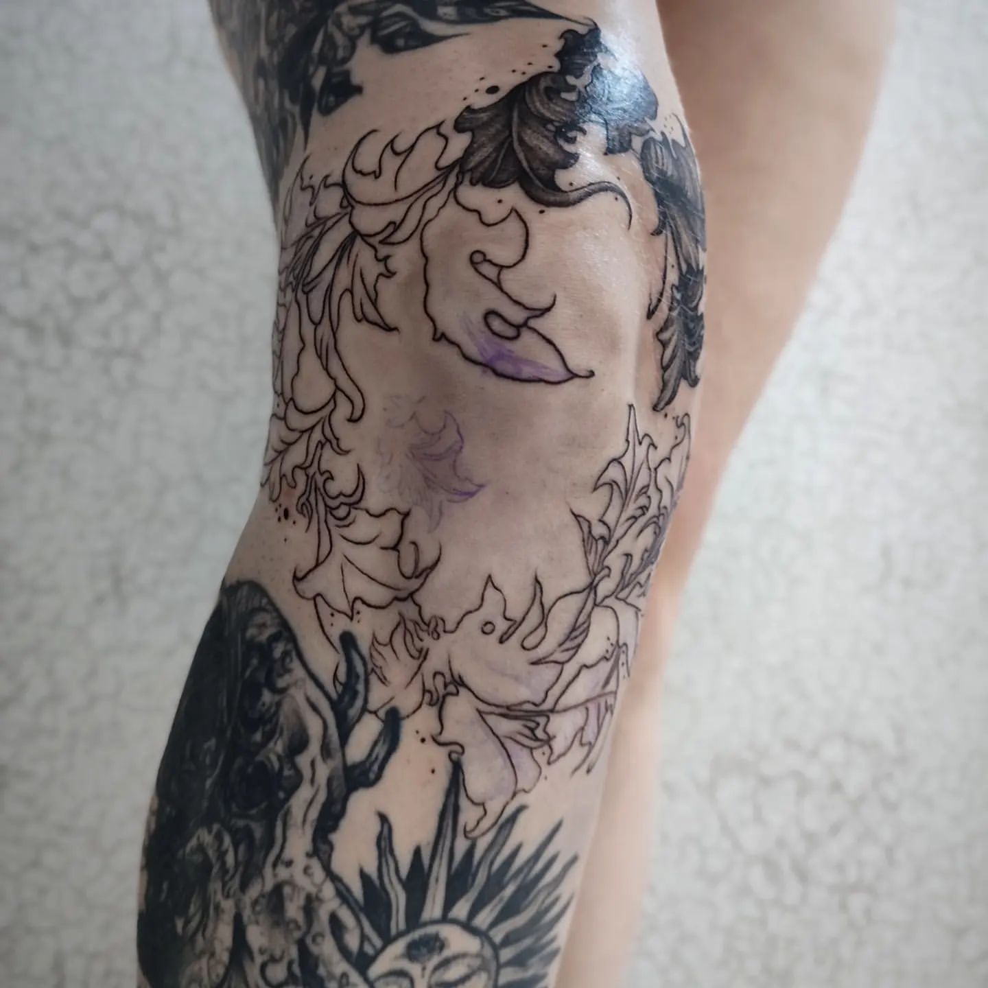 fen.desert в LOOKY. #тату,#tattoowork,#rek,#tattoo,#tattookrsk,#татукрасноярск. Продолжение штанины,...