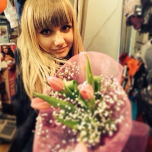 ev__kuhtenko in LOOKY. . null